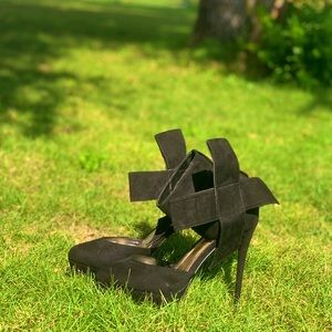 JFL black velvet 6 inch heel size 7.